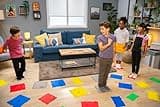 Goliath - THE FLOOR IS LAVA! - Gioco Interattivo per Bambini e Adulti - Stimola l'Attività Fisica e l'Immaginazione - Da 2 a 6 Giocatori - Dai 5 Anni in Su - Divertente e Coinvolgente - Multilingue